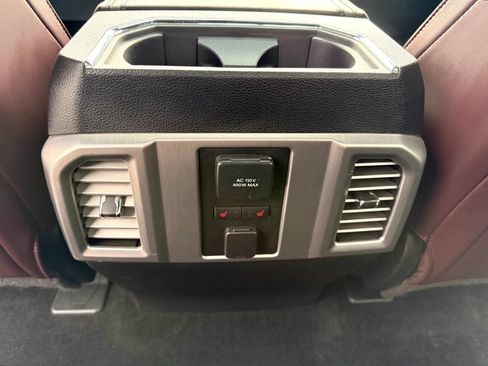 Used 2015 Ford F150 Platinum w/ Equipment Group 701A Luxury AWD/4WD image 27