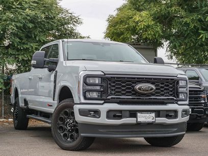 New 2026 Ford F250 Lariat w/ Black Appearance Package