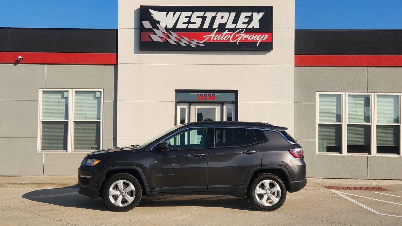 Used 2018 Jeep Compass Latitude w/ Popular Equipment Group FWD image 27