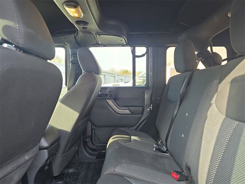 Used 2016 Jeep Wrangler Unlimited Sport image 23