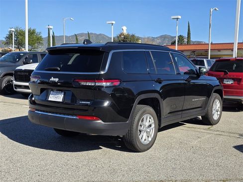 New 2025 Jeep Grand Cherokee L Laredo image 4