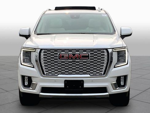 Used 2023 GMC Yukon Denali w/ Denali Reserve Package AWD/4WD image 4