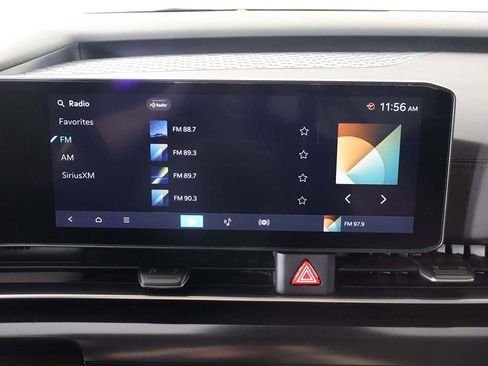 Used 2025 Kia Carnival FWD image 44