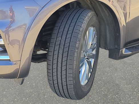 Used 2024 INFINITI QX80 Luxe image 31