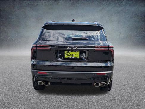 New 2026 Chevrolet Traverse LT w/ Midnight/Sport Edition AWD/4WD image 5