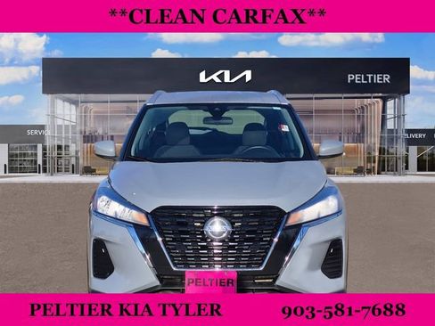 Used 2021 Nissan Kicks SV image 2