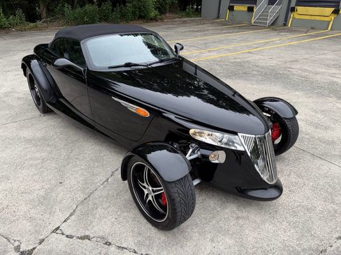 Used 1999 Plymouth Prowler RWD image 17