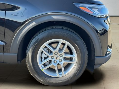 Used 2026 Ford Explorer Active RWD image 42