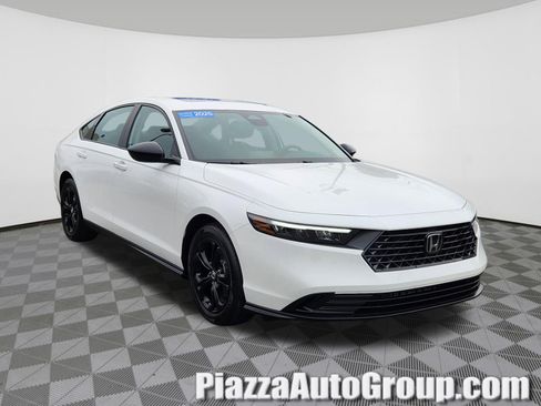 Used 2025 Honda Accord SE image 1