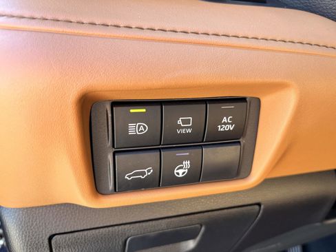 Used 2023 Toyota Highlander Platinum image 43