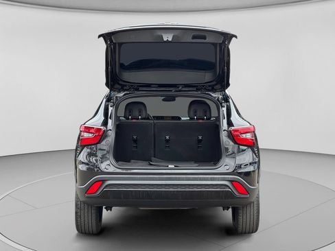 Used 2024 Chevrolet Trax RS w/ Driver Confidence Package FWD image 27