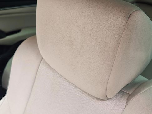 Used 2018 Honda Accord LX image 9