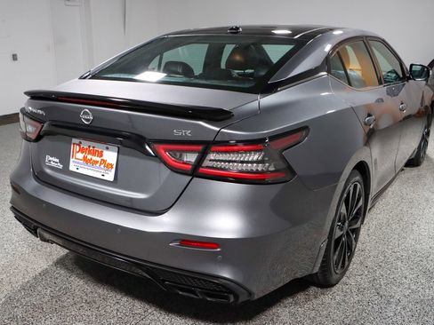 Used 2023 Nissan Maxima SR w/ Sport Mat Group image 7