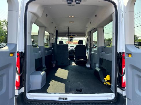 Used 2016 Ford Transit 150 XLT image 46