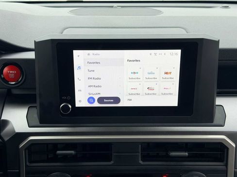 Used 2025 Toyota 4Runner TRD Off-Road image 28