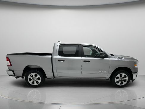 Used 2024 RAM 1500 Big Horn AWD/4WD image 4