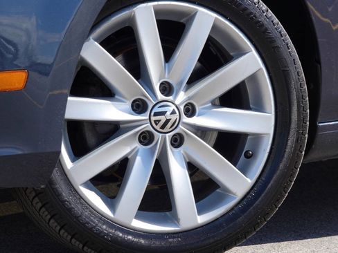 Used 2012 Volkswagen Golf TDI FWD image 19