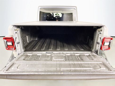 Used 2021 Jeep Gladiator Overland w/ LED Lighting Group image 25