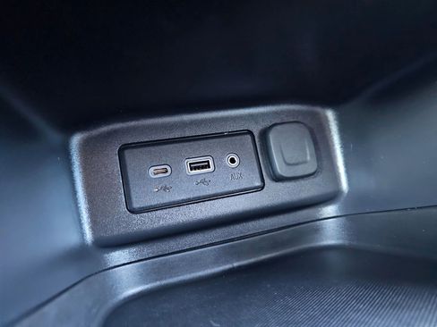 Used 2022 Chevrolet Equinox LT AWD/4WD image 27