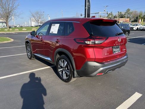Used 2023 Nissan Rogue SL image 5