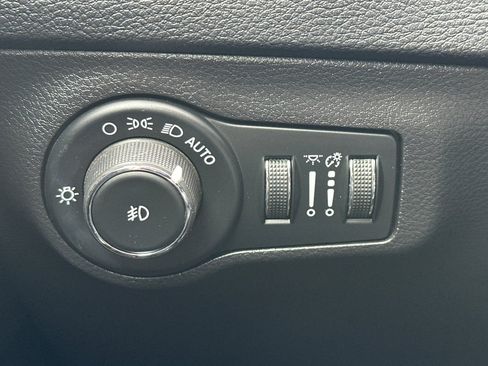 Used 2020 Jeep Compass Trailhawk AWD/4WD image 31