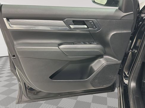 Used 2025 GMC Terrain Elevation image 19