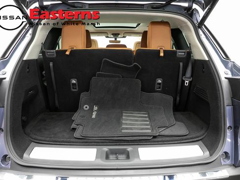 Used 2023 INFINITI QX60 Sensory w/ Vision Package AWD/4WD image 9