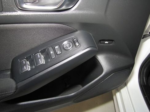 Certified 2025 Honda Civic LX image 10