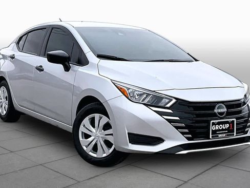 Used 2024 Nissan Versa S FWD image 3