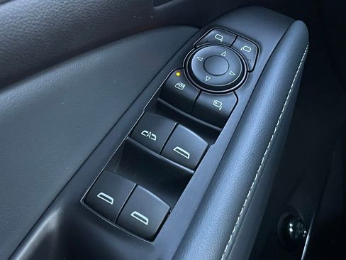 Used 2022 Buick Enclave Premium image 12