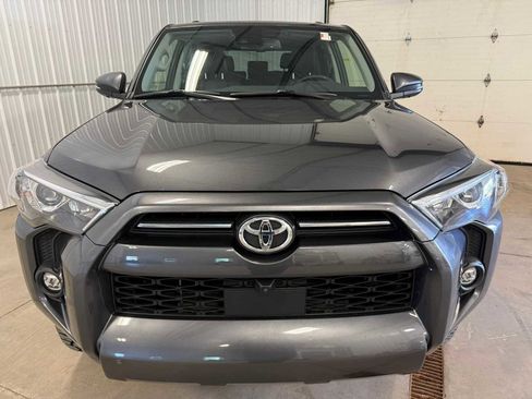 Certified 2022 Toyota 4Runner SR5 Premium w/ Moonroof Package AWD/4WD image 3