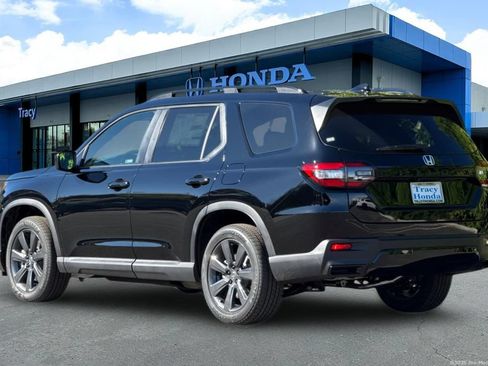 Used 2026 Honda Pilot Sport image 10