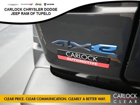 Used 2025 Jeep Wrangler Sport image 33