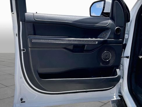 Used 2024 Ford Expedition XLT RWD image 20