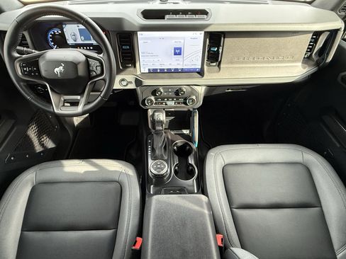 Used 2024 Ford Bronco Black Diamond image 18