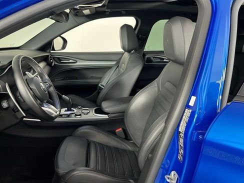 Used 2023 Alfa Romeo Stelvio Veloce image 27