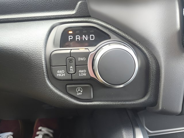 New 2026 RAM 1500 Express AWD/4WD image 17