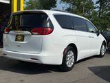 Used 2021 Chrysler Voyager Lxi image 6