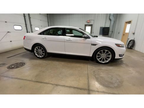 Used 2017 Ford Taurus Limited image 9