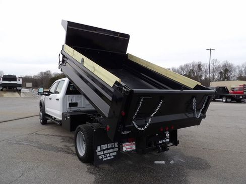 Used 2024 Ford F550 image 5