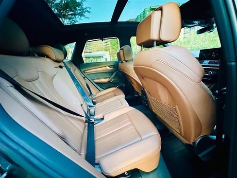 Used 2021 Audi Q5 2.0T Premium Plus w/ Premium Plus Package image 30