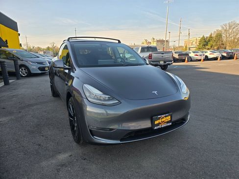 Used 2021 Tesla Model Y Long Range image 4
