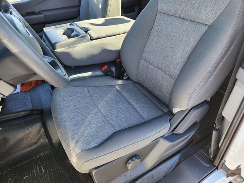 New 2026 Ford F250 XL w/ XL Chrome Package image 15