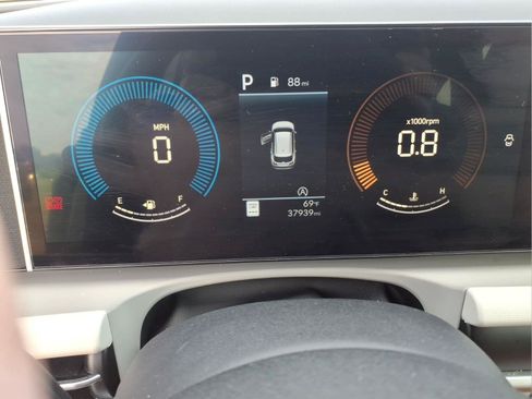 Used 2025 Hyundai Tucson SEL FWD image 20