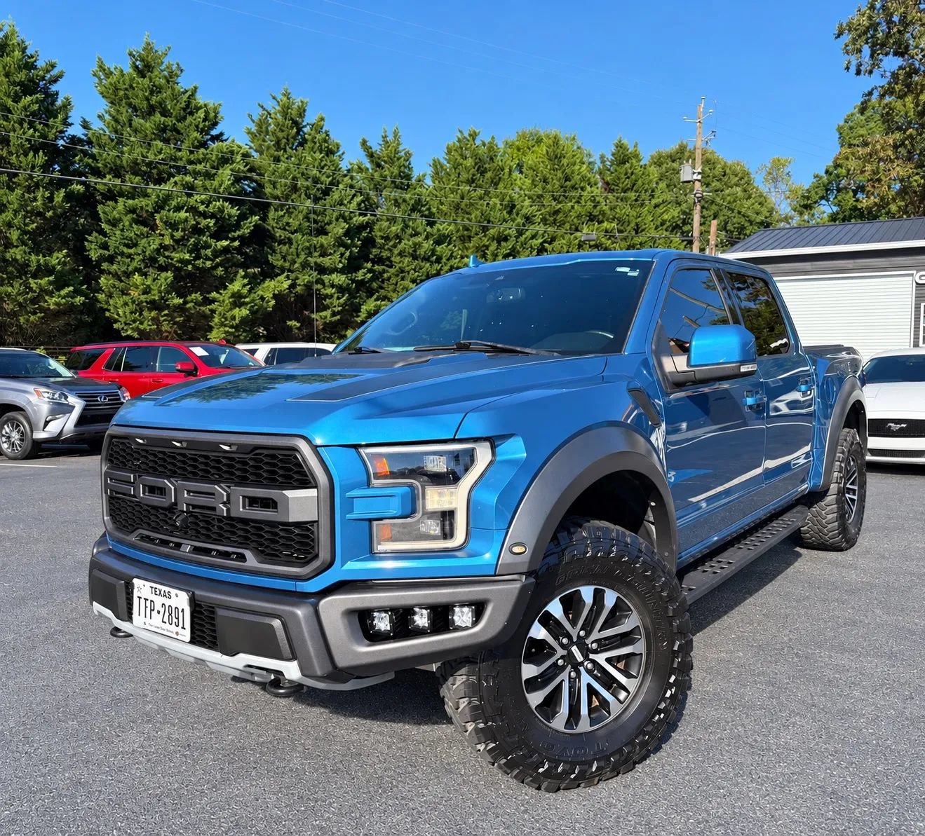 Used 2019 Ford F150 Raptor w/ Equipment Group 802A Luxury AWD/4WD image 1