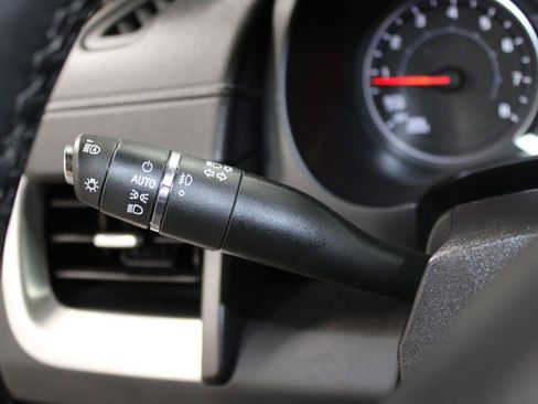 Used 2024 GMC Terrain SLT w/ Tech Package image 23