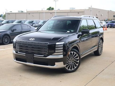 Certified 2026 Hyundai Palisade Calligraphy AWD/4WD image 2