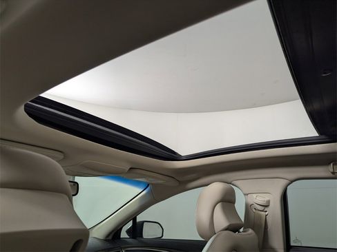 Used 2017 Lincoln MKZ Reserve image 24