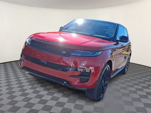 Used 2024 Land Rover Range Rover Sport SE image 3