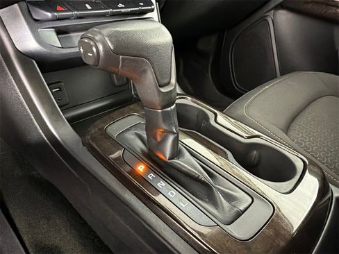 Used 2018 GMC Canyon SLE w/ SLE Convenience Package image 30